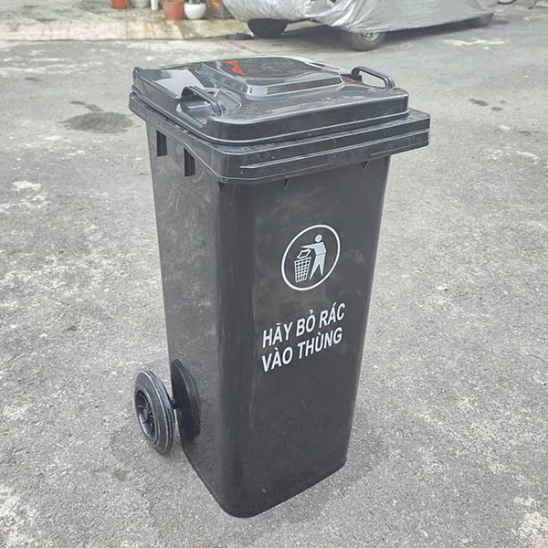 Thùng rác nhựa 120L màu đen thung-rac-nhua-120l-mau-den