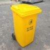 thung-rac-nhua-240l-day-13kg-mau-vang
