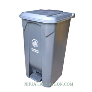 thung-rac-dap-chan-100l-xam-den