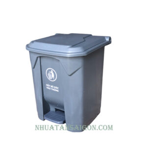 thung-rac-dap-chan-30l-xam-den