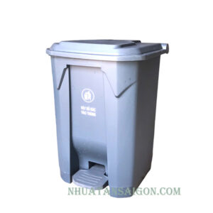 thung-rac-dap-chan-50l-xam-den