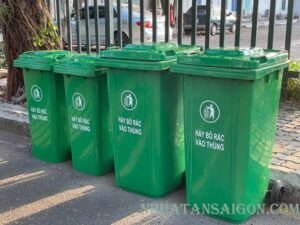 top-4-thung-rac-mau-xanh-la